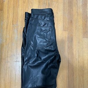 ABERCROMBIE BLACK LEATHER 90s STRAGHT ULTRA HIGH RISE PANTS